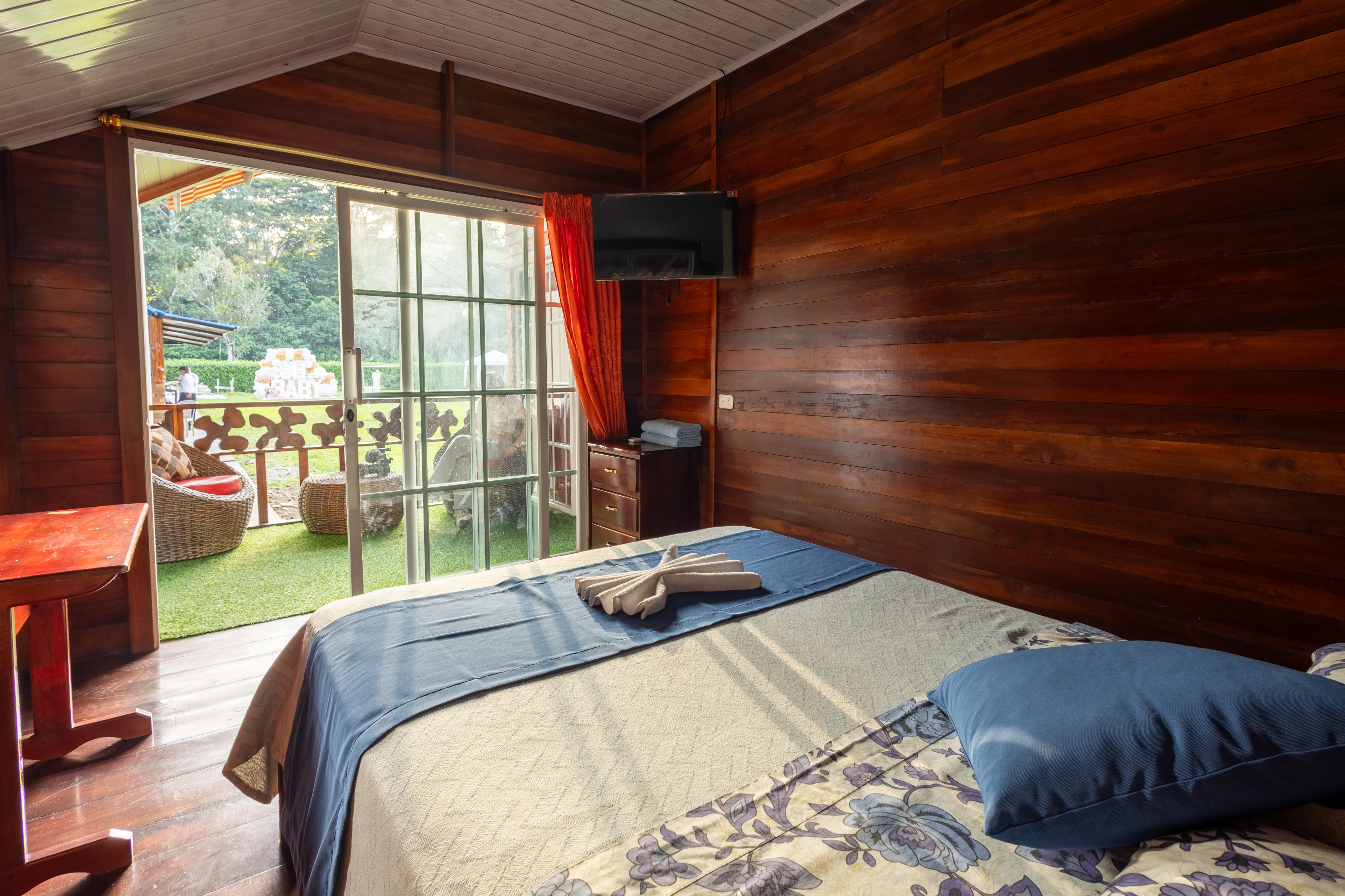 Habitación Matrimonial Confort · foto 2 · Quinta Primavera Hostería Campestre en Lago Agrio