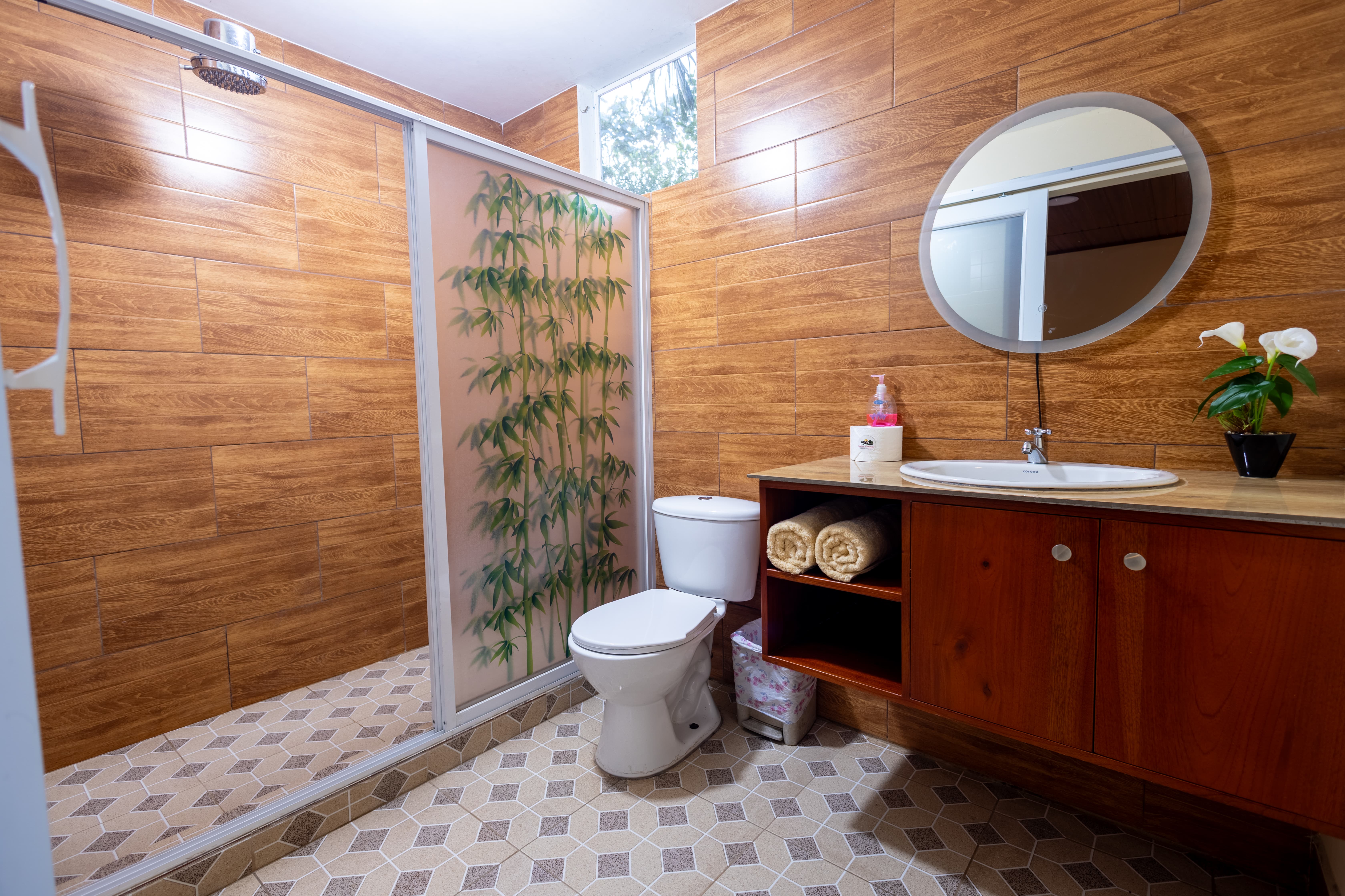 Habitación Matrimonial Deluxe · foto 3 · Quinta Primavera Hostería Campestre en Lago Agrio